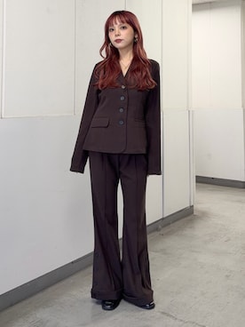 「SLY（スライ）のアイテム（パンツ）」を使った、永田紗也佳さん（レディース・156cm）の秋コーディネート