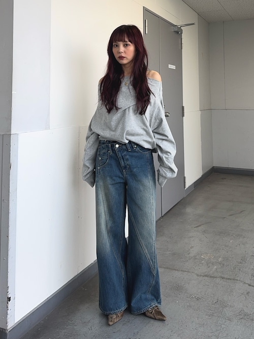 新品未使用タグ付き☆SLY　TUCKED OFFSHOULDER トップス TUCKED OFFSHOULDER TOPS オフショルダースウェットトップス 春服