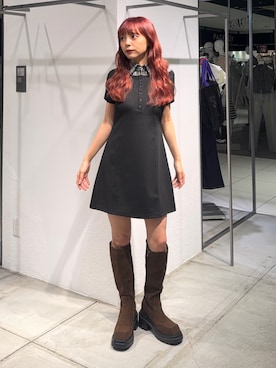 「SLY（スライ）のDOCKING HENRY CUT S/OP ドッキングヘンリーカットショートワンピース 秋服 冬服（ワンピース、ブラック系）」を使った、永田紗也佳さん（レディース・156cm）の夏コーディネート