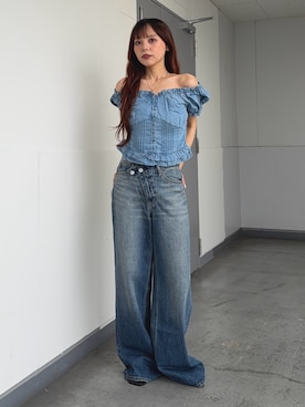「SLY（スライ）のPUFF SLEEVES WOVEN TOPS パフスリーブスウーブントップス 夏服 秋服（シャツ/ブラウス、ブルー系）」を使った、永田紗也佳さん（レディース・156cm）の夏コーディネート