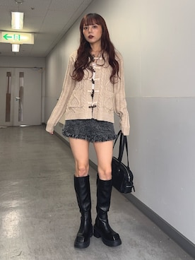 「アイテム（スラックス）」を使った、永田紗也佳さん（レディース・156cm）の秋コーディネート