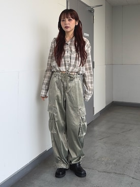 「SLY（スライ）の【2026SS新作】CHECK HOODIE SH チェックフーディーシャツ 冬服 春服（シャツ/ブラウス、ベージュ系）」を使った、永田紗也佳さん（レディース・156cm）の春コーディネート