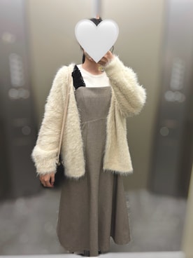 「NATURAL BEAUTY BASIC（ナチュラルビューティーベーシック）のフェザーニットコーディガン（カーディガン/ボレロ、ホワイト系）」を使った、にかさん（レディース・162cm）の春コーディネート