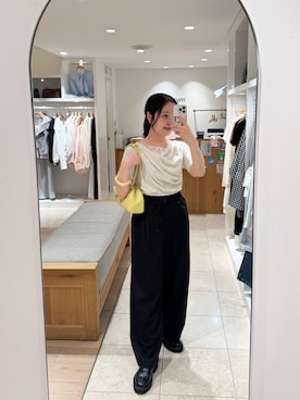 「mystic（ミスティック）の【新色IVO・GRY/3サイズ展開◎】ラインストーンWベルトパンツ（スラックス、ブラック系）」を使った、momoyoさん（レディース・158cm）の春コーディネート