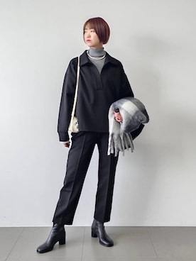 「アイテム（ストール/ショール、ブラック系）」を使った、AZさん（レディース・165cm）の秋コーディネート