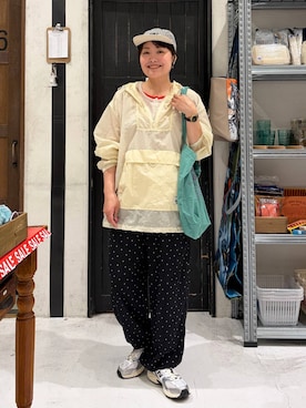 「NEW BALANCE（ニューバランス）の【New Balance(ニューバランス)】530（スニーカー、ホワイト系）」を使った、カワモトさん（レディース・162cm）の夏コーディネート