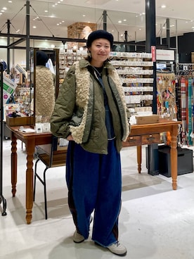 「アイテム（ハンチング/ベレー帽）」を使った、カワモトさん（レディース・162cm）の秋コーディネート