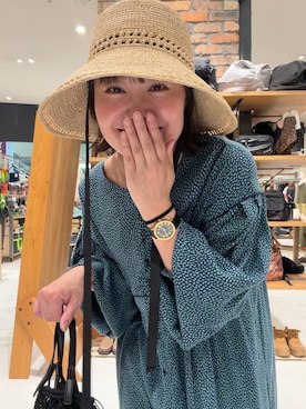 「niko and...（ニコアンド）のセルフカットカーブパンツ　デニムパンツ（デニムパンツ、ブルー系）」を使った、カワモトさん（レディース・162cm）の春コーディネート
