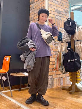 「niko and...（ニコアンド）の【MODE NORM CORE】リメイク風モンスターGジャン（デニムジャケット）」を使った、カワモトさん（レディース・162cm・30代）の秋コーディネート