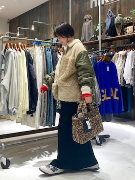 「niko and...（ニコアンド）のカシミヤ混配色ニットプルオーバー（ニット/セーター）」を使った、カワモトさん（レディース・162cm）の秋コーディネート