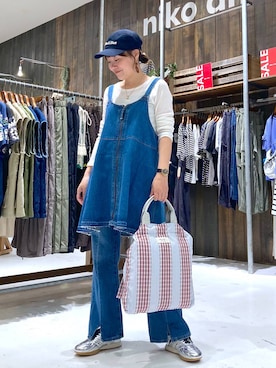 「アイテム（キャップ）」を使った、カワモトさん（レディース・162cm・30代）の夏コーディネート