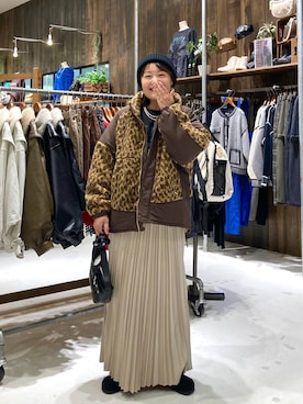「アイテム（サンダル）」を使った、カワモトさん（レディース・162cm・30代）の秋コーディネート