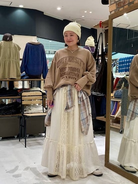 「アイテム（イエロー系）」を使った、カワモトさん（レディース・162cm・30代）の秋コーディネート