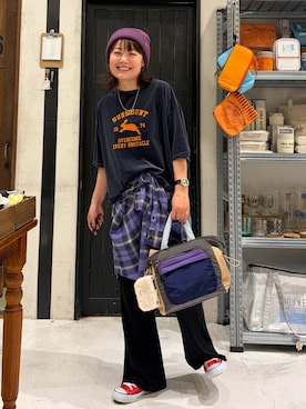 「niko and...（ニコアンド）のアソート リブ ワッチ（ニットキャップ/ビーニー、パープル系）」を使った、カワモトさん（レディース・162cm）の秋コーディネート