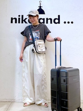「アイテム（雑貨/ホビー、ブラック系）」を使った、カワモトさん（レディース・162cm）の夏コーディネート