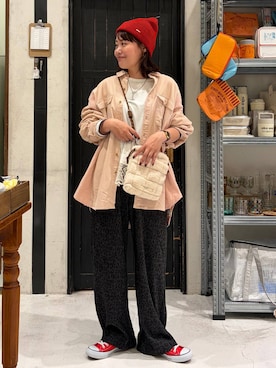 「niko and...（ニコアンド）のアソート リブ ワッチ（ニットキャップ/ビーニー、レッド系）」を使った、カワモトさん（レディース・162cm）の秋コーディネート