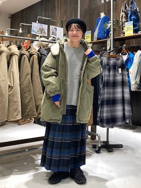 「アイテム（ハンチング/ベレー帽）」を使った、カワモトさん（レディース・162cm）の秋コーディネート