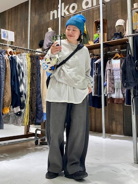 「アイテム（スマホケース/カバー）」を使った、カワモトさん（レディース・162cm）の秋コーディネート