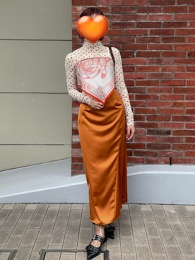 「アイテム（スカート、オレンジ系）」を使った、麺さん（レディース・162cm）の秋コーディネート