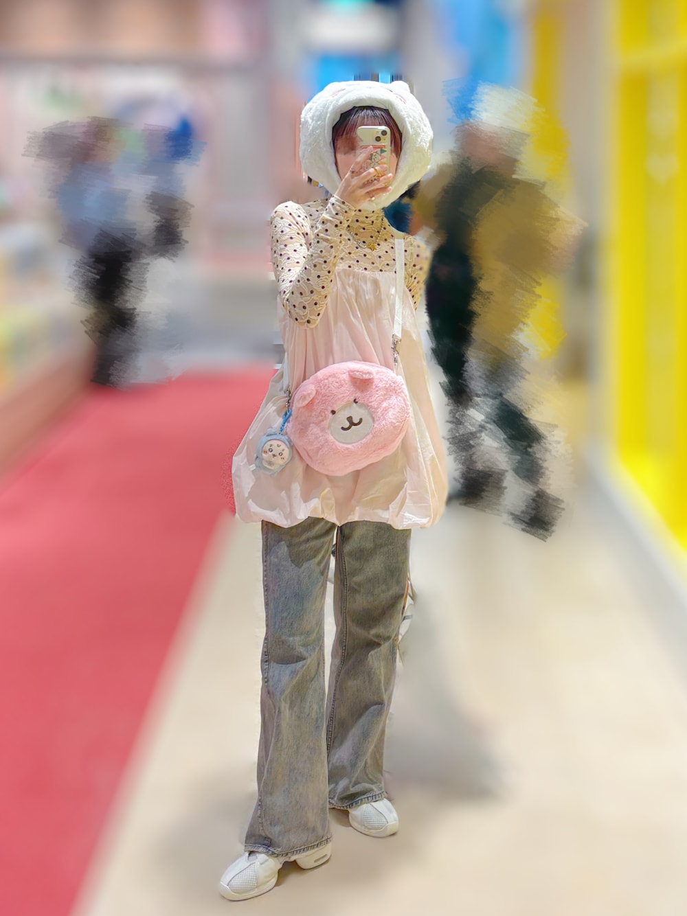 ZARAのアイテムを使った「バルーンワンピース」の人気ファッション