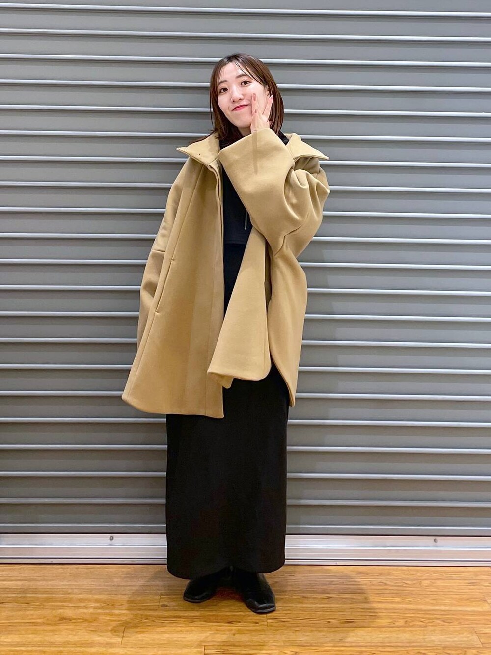 「低身長、カジュアル、ベーシック/シンプル、体型カバー、高見え、ゆったり、LEPSIM」｜「LEPSIMのウーリースタンドポンチョコート　183993（ポンチョ、ブラウン系）」を使った、manaさん（レディース・153cm）の冬コーディネートの1枚目の写真