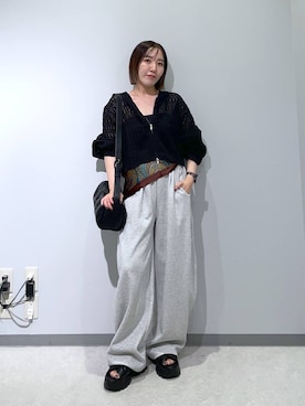 「アイテム（バンダナ/スカーフ、イエロー系）」を使った、manaさん（レディース・153cm）の夏コーディネート