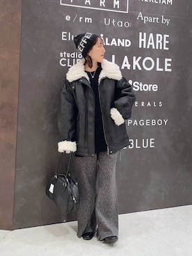 「アイテム（ムートンコート）」を使った、manaさん（レディース・153cm）の秋コーディネート