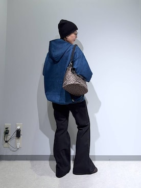 「PAGEBOY（ページボーイ）のダイバースエードパーカー（パーカー、ブルー系）」を使った、manaさん（レディース・153cm）の秋コーディネート