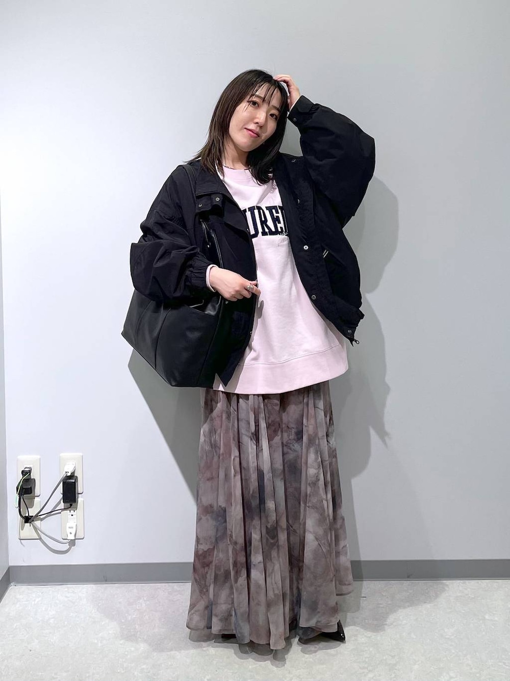 「低身長、カジュアル、ベーシック/シンプル、体型カバー、高見え、ゆったり、LEPSIM」｜「LEPSIMのメタルチョーカー　110332（ネックレス、シルバー系）」を使った、manaさん（レディース・153cm）の春コーディネートの1枚目の写真