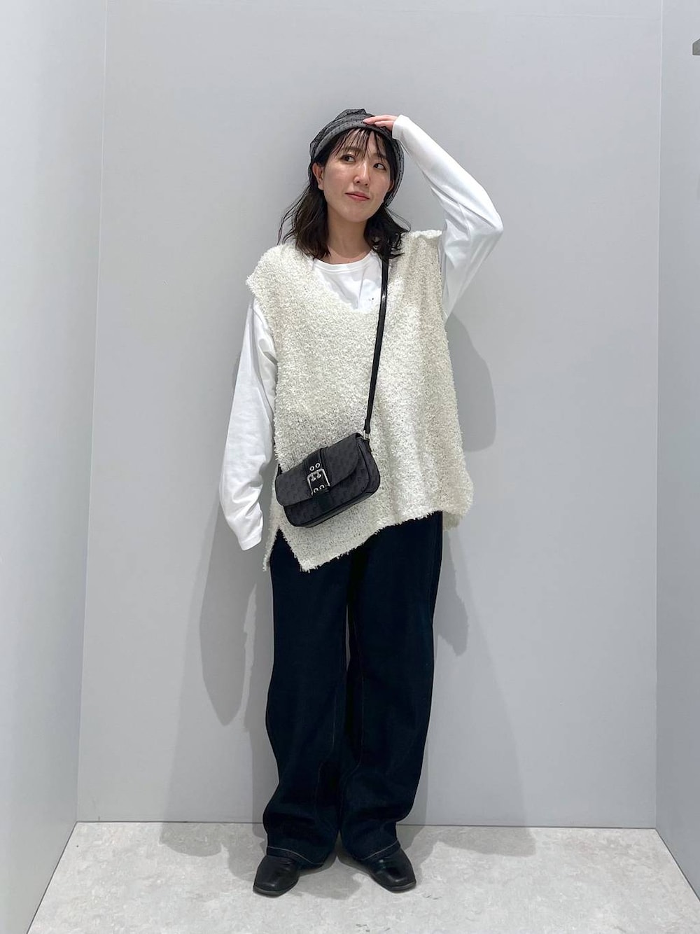 「低身長、カジュアル、ベーシック/シンプル、体型カバー、高見え、ゆったり、LEPSIM」｜「GLOBAL WORKのGOODデニムバギーパンツ/118365（デニムパンツ、ブルー系）」を使った、manaさん（レディース・153cm）の春コーディネートの1枚目の写真