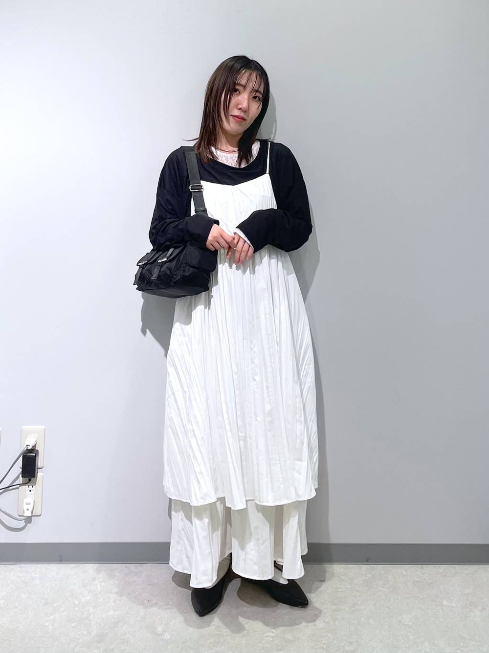 「体型カバー、低身長、カジュアル、ベーシック/シンプル、高見え、ゆったり、LEPSIM」｜「LEPSIMのメタルチョーカー　110332（ネックレス、シルバー系）」を使った、manaさん（レディース・153cm）の春コーディネートの1枚目の写真