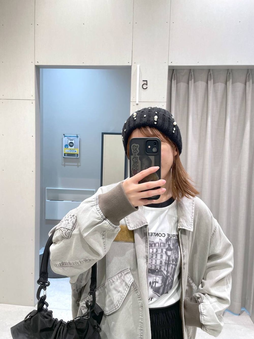 「低身長、カジュアル、ベーシック/シンプル、体型カバー、高見え、ゆったり、LEPSIM」｜「LEPSIMの2WAY巾着ショルダー2　116580（ショルダーバッグ、ブラック系）」を使った、manaさん（レディース・153cm）の春コーディネートの1枚目の写真
