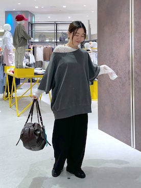 「A part by（アパートバイ）のスラックスコクーンボリュームパンツ（スラックス、ブラック系）」を使った、manaさん（レディース・153cm）の春コーディネート