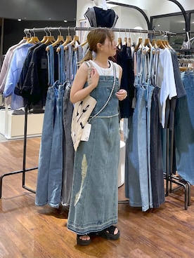 「LEPSIM（レプシィム）のアイテム（PC・スマホグッズ/家電）」を使った、manaさん（レディース・153cm）の夏コーディネート