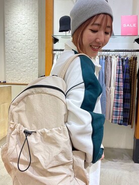 「アイテム（ニットキャップ/ビーニー、グレー系）」を使った、manaさん（レディース・153cm）の冬コーディネート