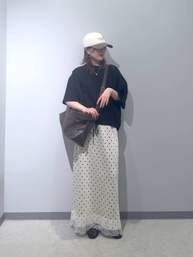 「LOWRYS FARM（ローリーズファーム）の【NEWERA】ローリーズファーム別注企画 2TONE CAPNE 26 653954（帽子、ブラウン系）」を使った、manaさん（レディース・153cm）の夏コーディネート