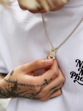 「Subciety（サブサエティ）のアイテム（アクセサリー）」を使った、弥彦さん（メンズ・173cm）の春コーディネート