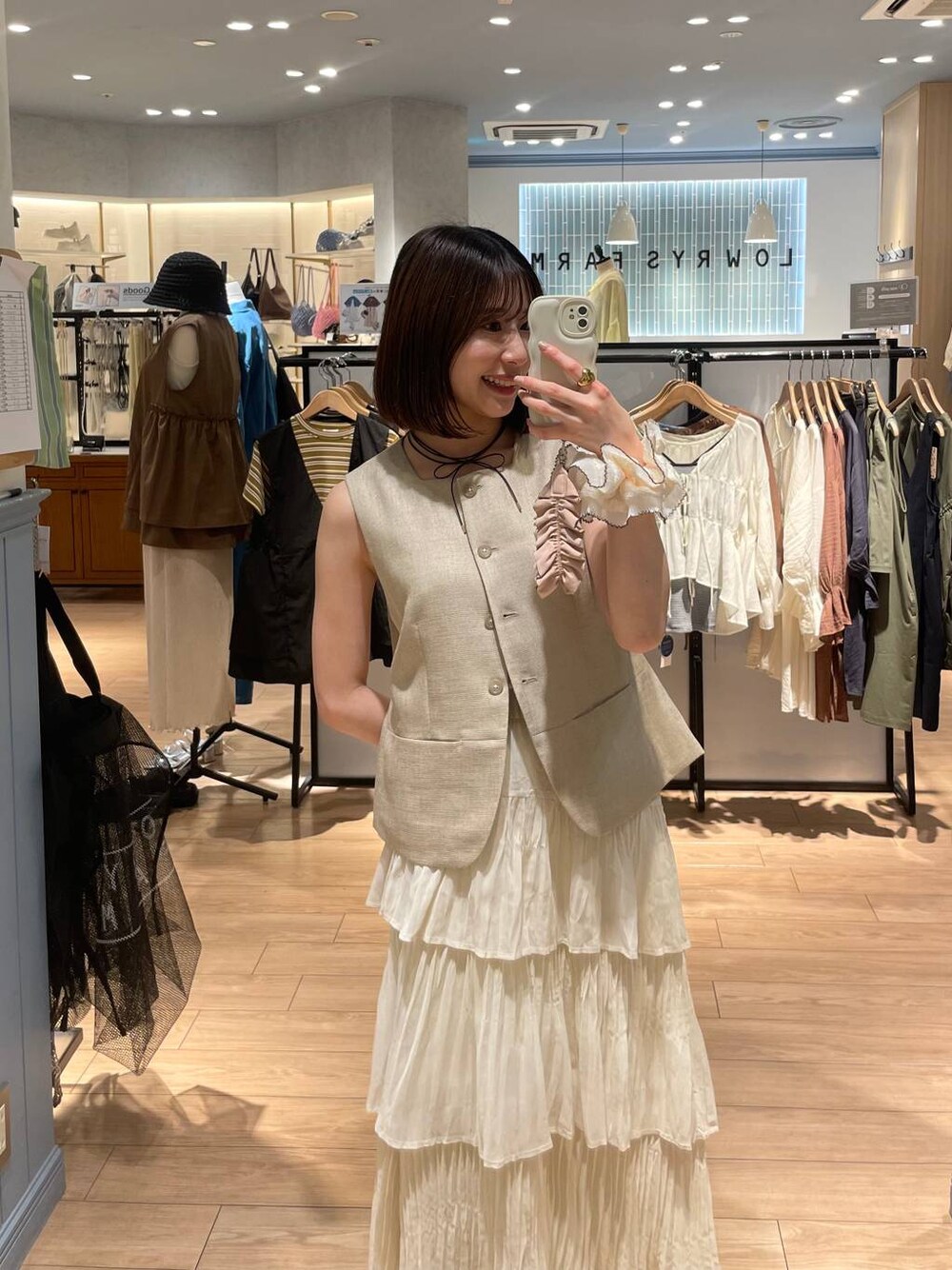 「LOWRYS FARM」｜「LOWRYS FARMのコンパクトスクエアネックじれ　290392（ブルゾン、ベージュ系）」を使った、miyuさん（レディース・158cm）の夏コーディネートの1枚目の写真