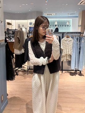 「LOWRYS FARM（ローリーズファーム）のクシュクシュレースプルオーバーＬＳ 1052797（Tシャツ/カットソー、ホワイト系）」を使った、miyuさん（レディース・158cm）の秋コーディネート
