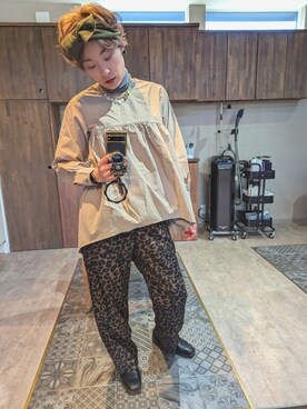 「coca（coca）（コカ）のアイテム（シャツ/ブラウス、ベージュ系）」を使った、leemiesuさん（レディース・171cm）の冬コーディネート