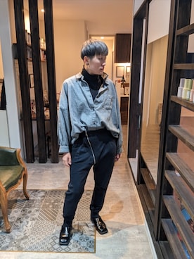 「しまむら（シマムラ）のアイテム（シャツ/ブラウス、ブラック系）」を使った、leemiesuさん（レディース・171cm）の冬コーディネート