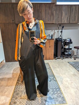 「SHEINのアイテム（オールインワン・サロペット、ブラック系）」を使った、leemiesuさん（レディース・171cm）の冬コーディネート