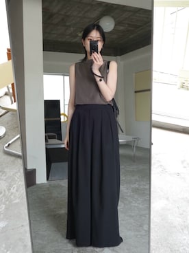 「RIM.ARK（リムアーク）のLinen mix slacks(リネンミックススラックス)（スラックス、ブラック系）」を使った、RIM.ARK staffさん（レディース・160cm）の夏コーディネート