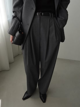 「RIM.ARK（リムアーク）のW tuck wool slacks(ダブル タック ウール スラックス)（その他パンツ、グレー系）」を使った、RIM.ARK staffさん（レディース・172cm）の秋コーディネート