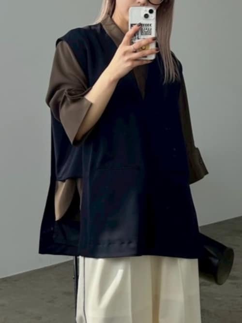 RIM.ARK ベスト ジレ Sharp neck Cape シャープネックケープ