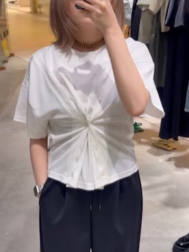 「RIM.ARK（リムアーク）のContinuous object necklace コンティニュアス オブジェクト ネックレス（ネックレス、ブラウン系）」を使った、RIM.ARK staffさん（レディース・170cm）の春コーディネート
