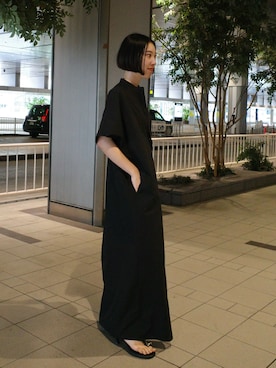 「RIM.ARK（リムアーク）のHalf sleeve cocoon OP(ハーフスリーブ コクーン ワンピース)（ワンピース、ブラック系）」を使った、RIM.ARK staffさん（レディース・164cm）の夏コーディネート