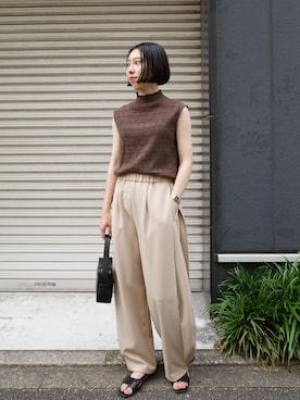「RIM.ARK（リムアーク）のRandom shirring tops(ランダム シャーリング トップス)（Tシャツ/カットソー、ブラウン系）」を使った、RIM.ARK staffさん（レディース・164cm）の夏コーディネート