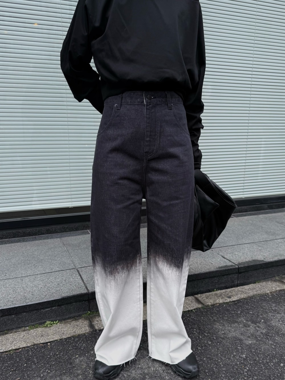 RIM.ARK staff(RIM.ARK 本部)｜RIM.ARKのデニムパンツを使った