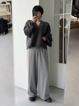 「RIM.ARK（リムアーク）のNew trad knit tops(ニュー トラッド ニット トップス)（ニット/セーター、グレー系）」を使った、RIM.ARK staffさん（レディース・172cm）の秋コーディネート
